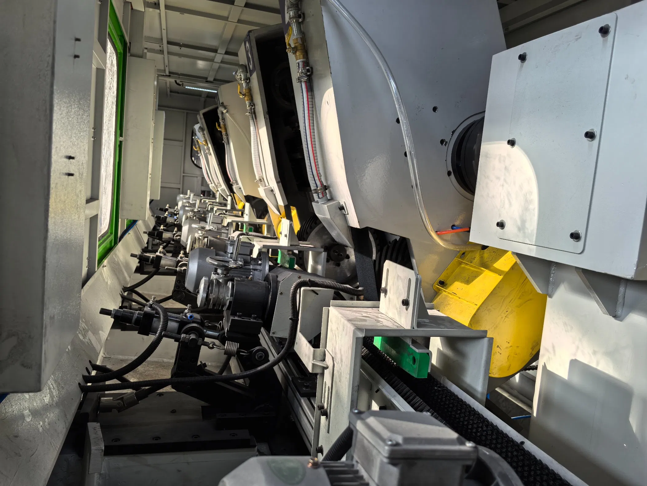 Automatic Abrasive Belt Centerless Grinding Polishing Machine for Round Tube/ Pipe