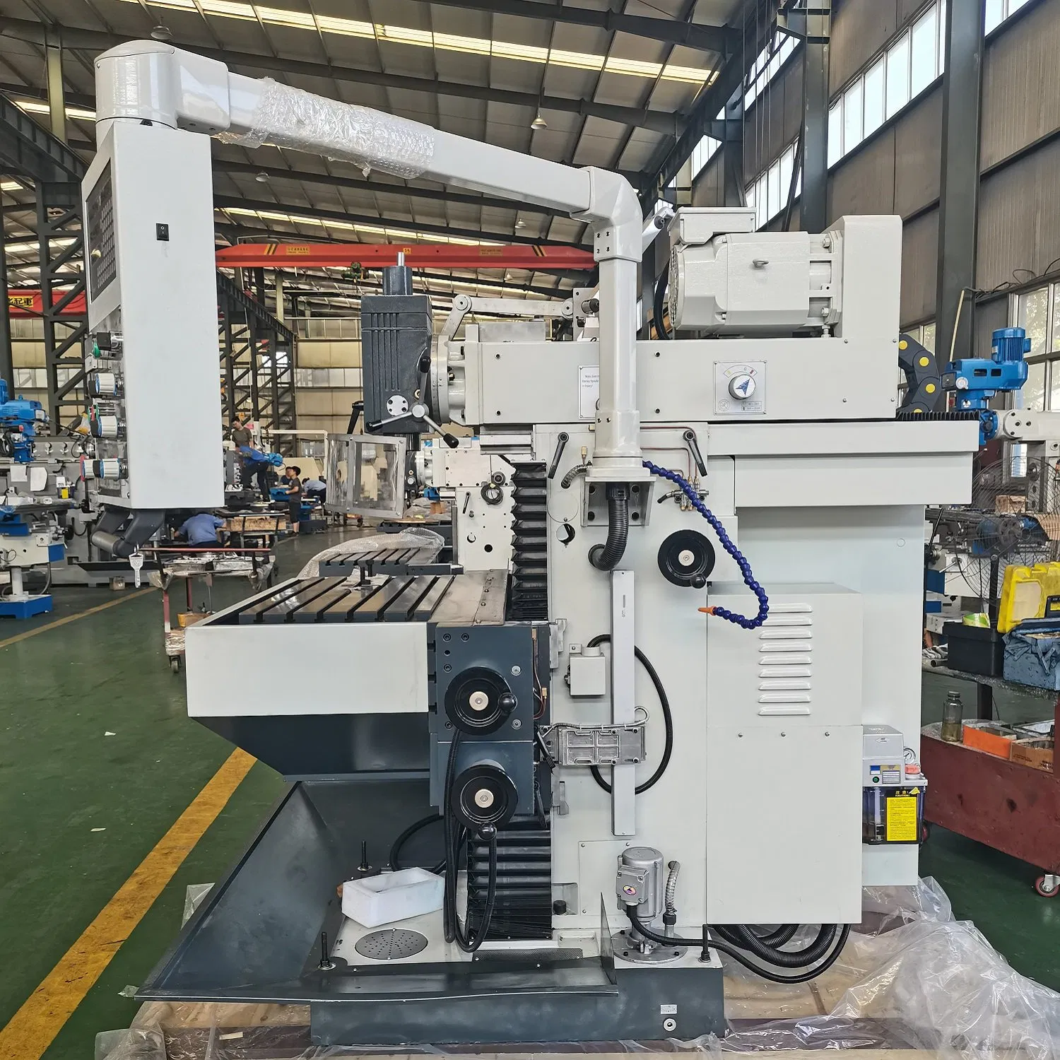 XL8145 High Precision Conventional Vertical Horizontal Universal Drilling Milling Machine