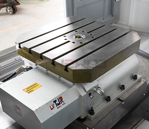 Horizontal Machining Center Hmc630 Cross Slide Table Inverted T-Shaped Fanuc System