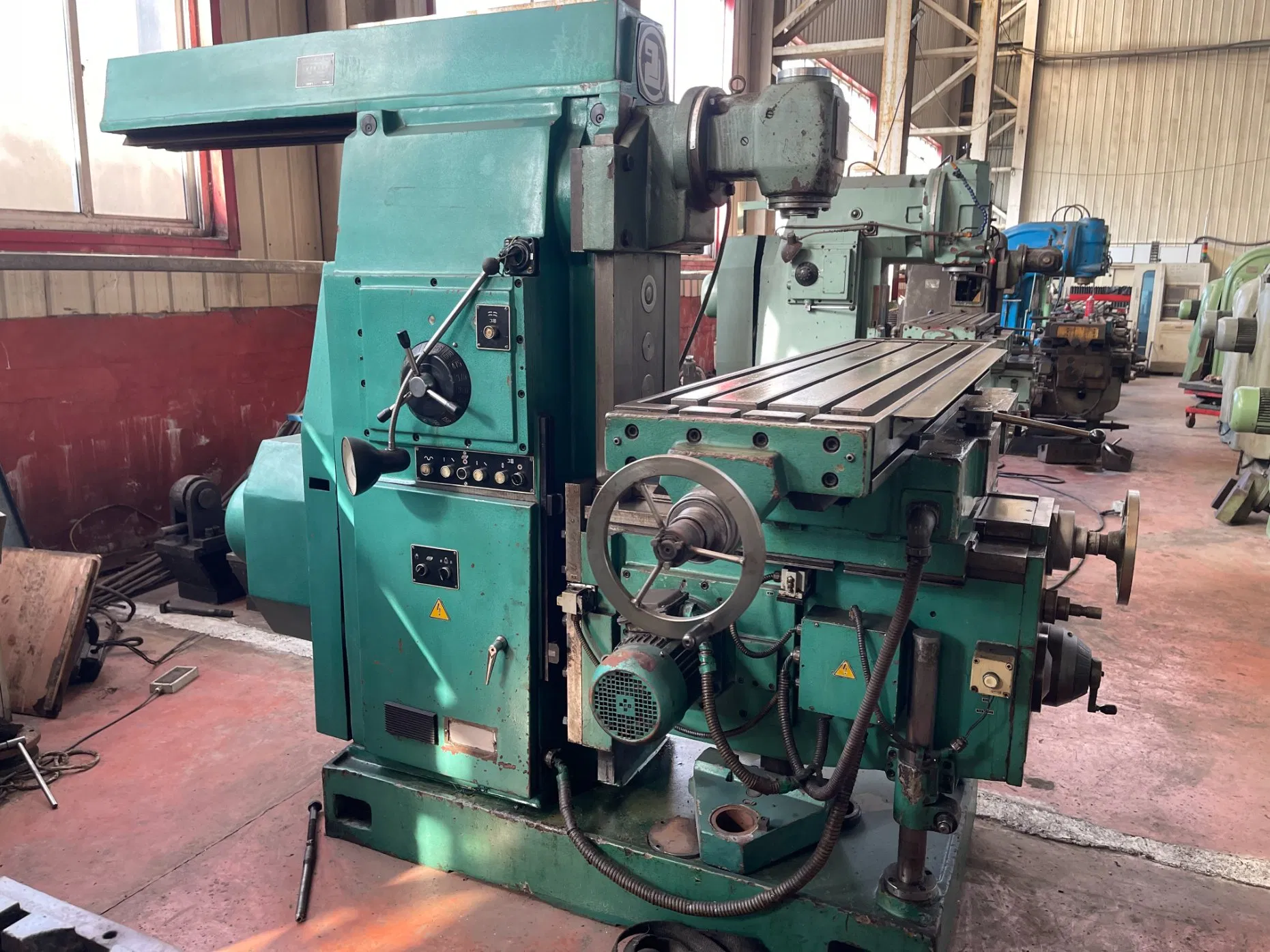 Toolroom Used Ordinary Milling Machine X6132 X6140 Manual Column Type Drilling and Slotting Steel Machine Second-Hand