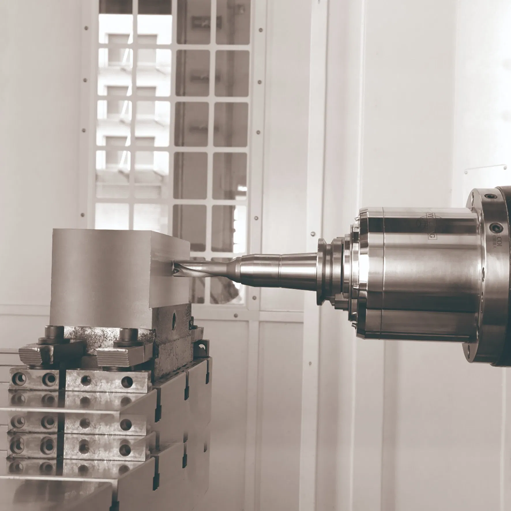 Top Horizontal Machining Center - CNC System for Electronics &amp; Automotive - Ideal for Prototyping and General Machining