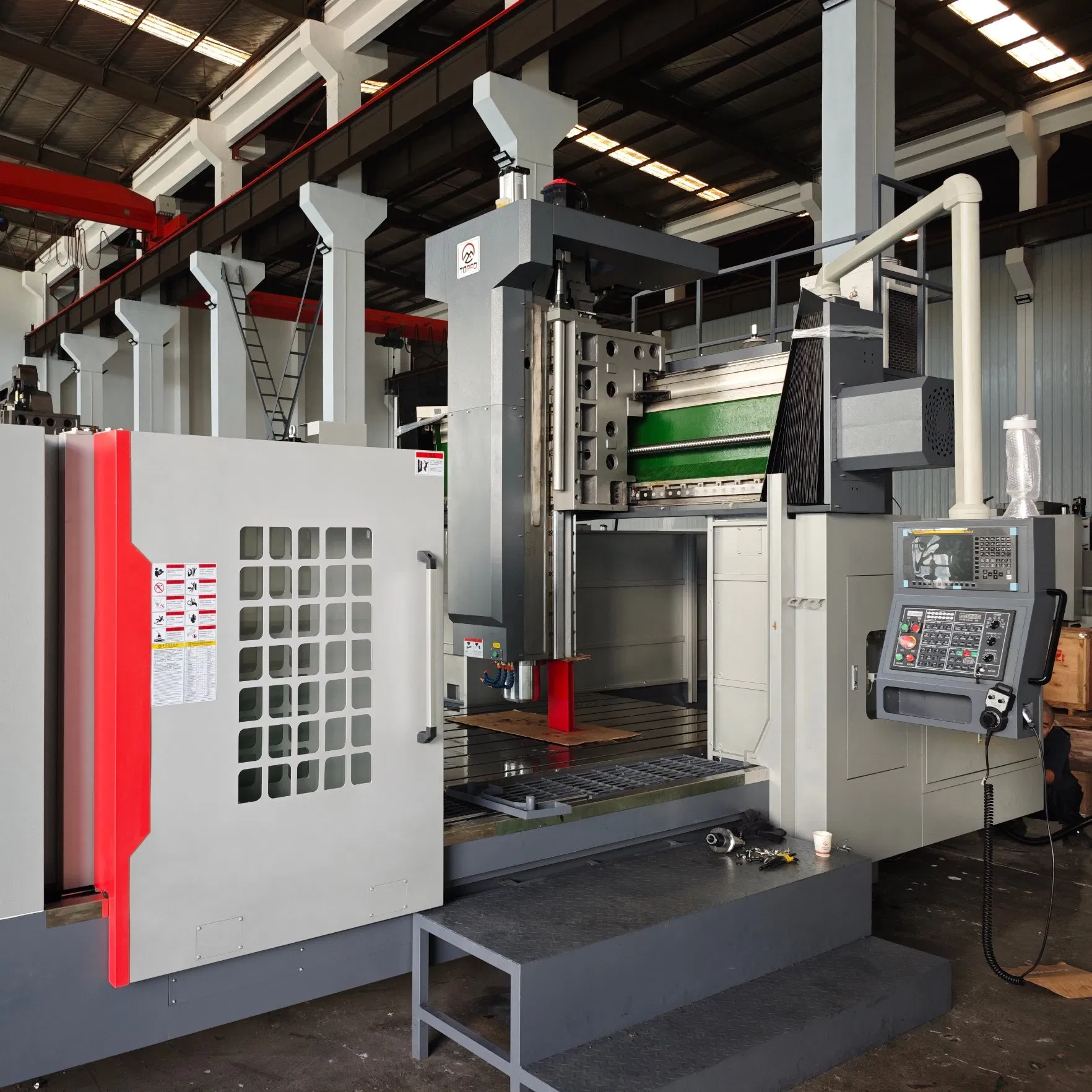 High Efficiency Multi-Axis Precision CNC Vertical Gantry Machining Center Pm-4027L for Automotive Mold Military Energy Large Electronic Product Part Processing