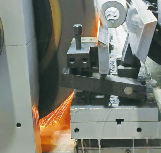 Advanced Hydrodynamic Bearing CNC Centerless Grinding Machine for Precision Parts