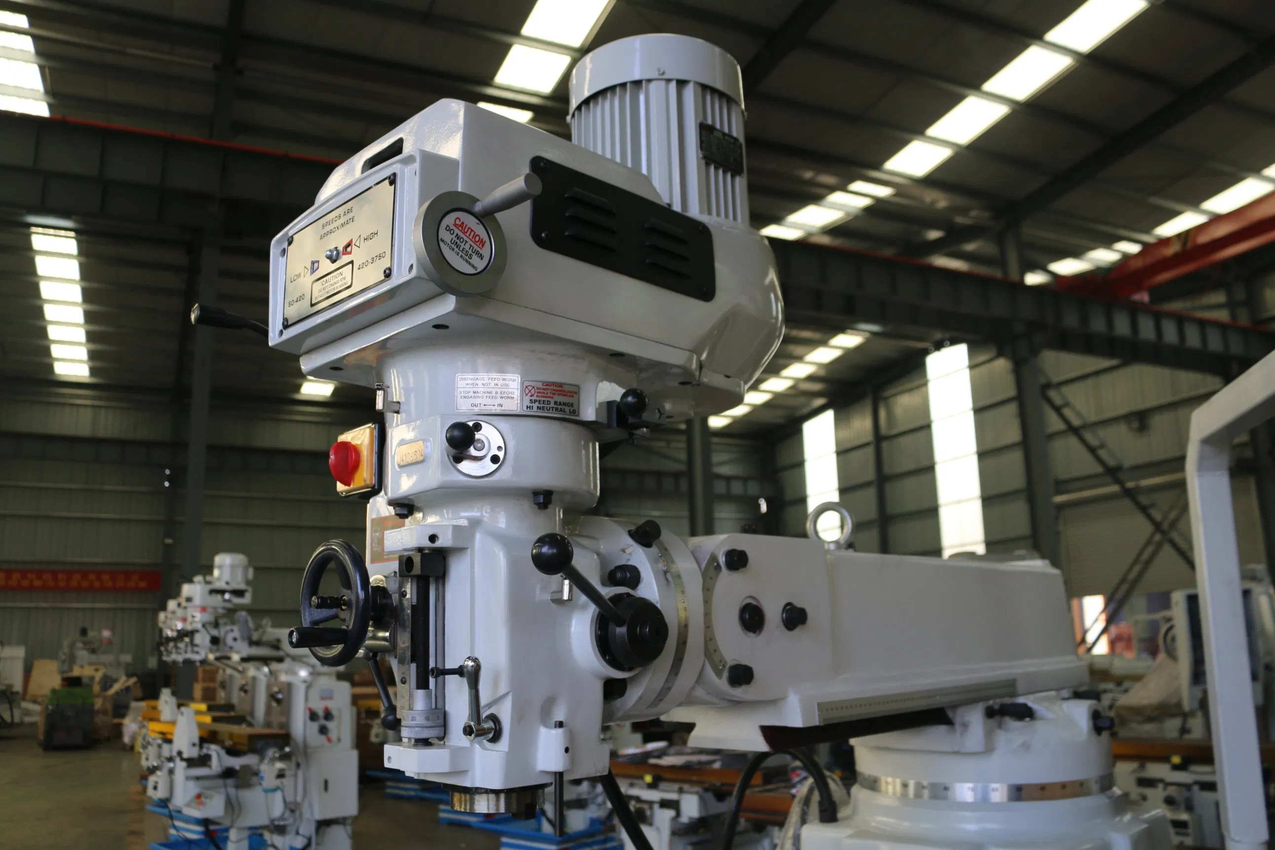 X6330W Price Manual Conventional Vertical Horizontal Knee Type R8 Nt40/50 Taiwan Head Universal Turret Milling Machine with Dro for Metal Processing Cutting