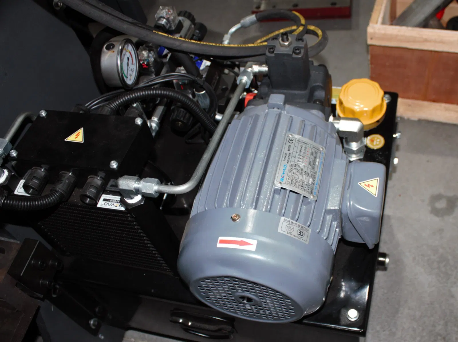 High-Performance Ht500 CNC Lathe and Vertical Milling System