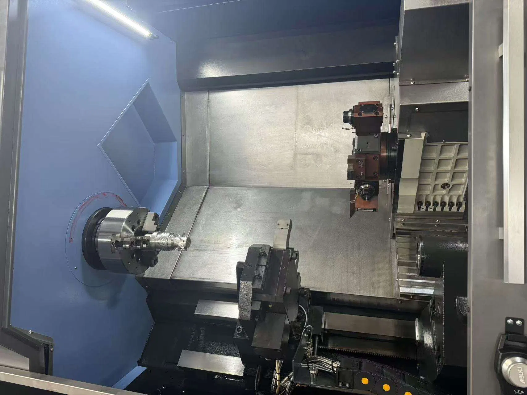 Tck600dyx1000/1500 Slant Bed CNC Lathe Machine for Metal Turning and Milling Machine Center Swiss Type
