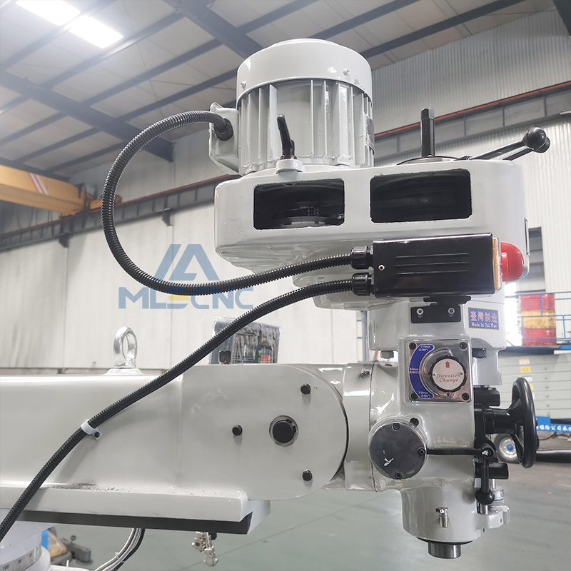 Universal Tool Turret Milling Machine Taiwan 4h