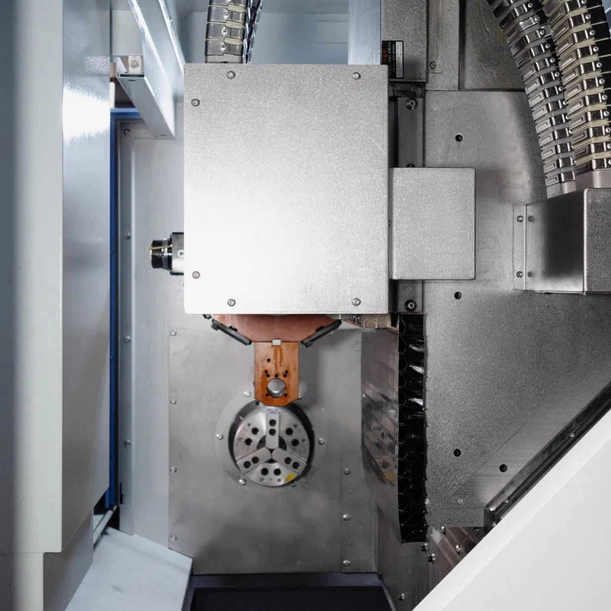 Fast Process CNC Torno Turning Center with Bmt65 Power Turret