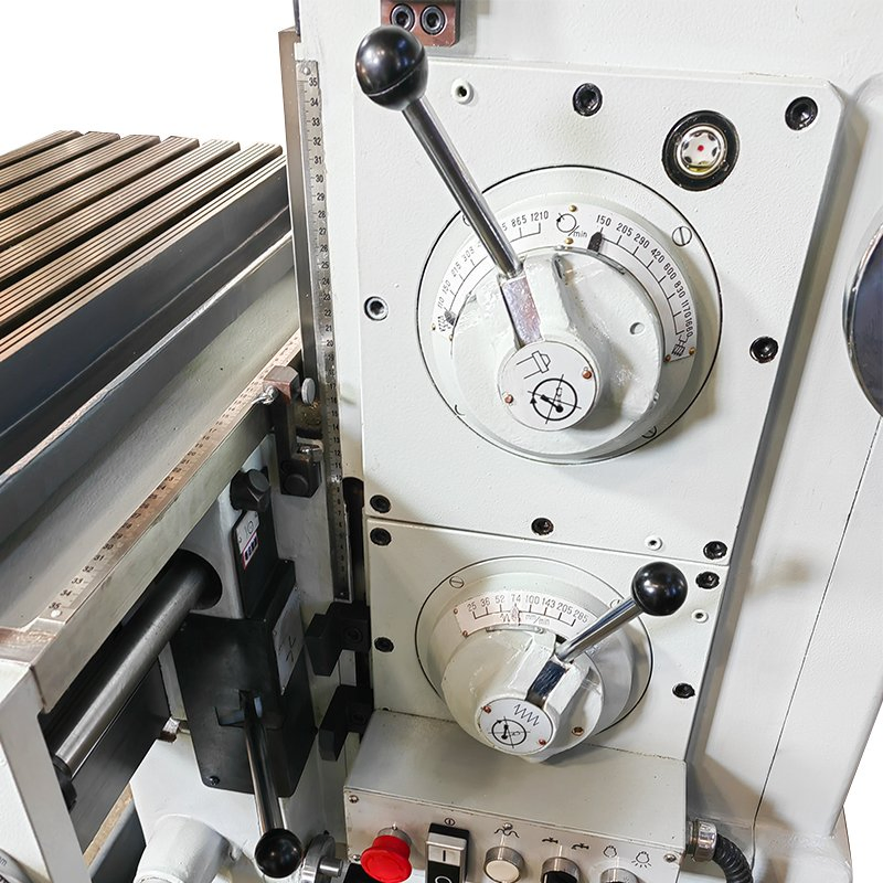 Universal Toolroom Milling Machine X8126 for Precision Work