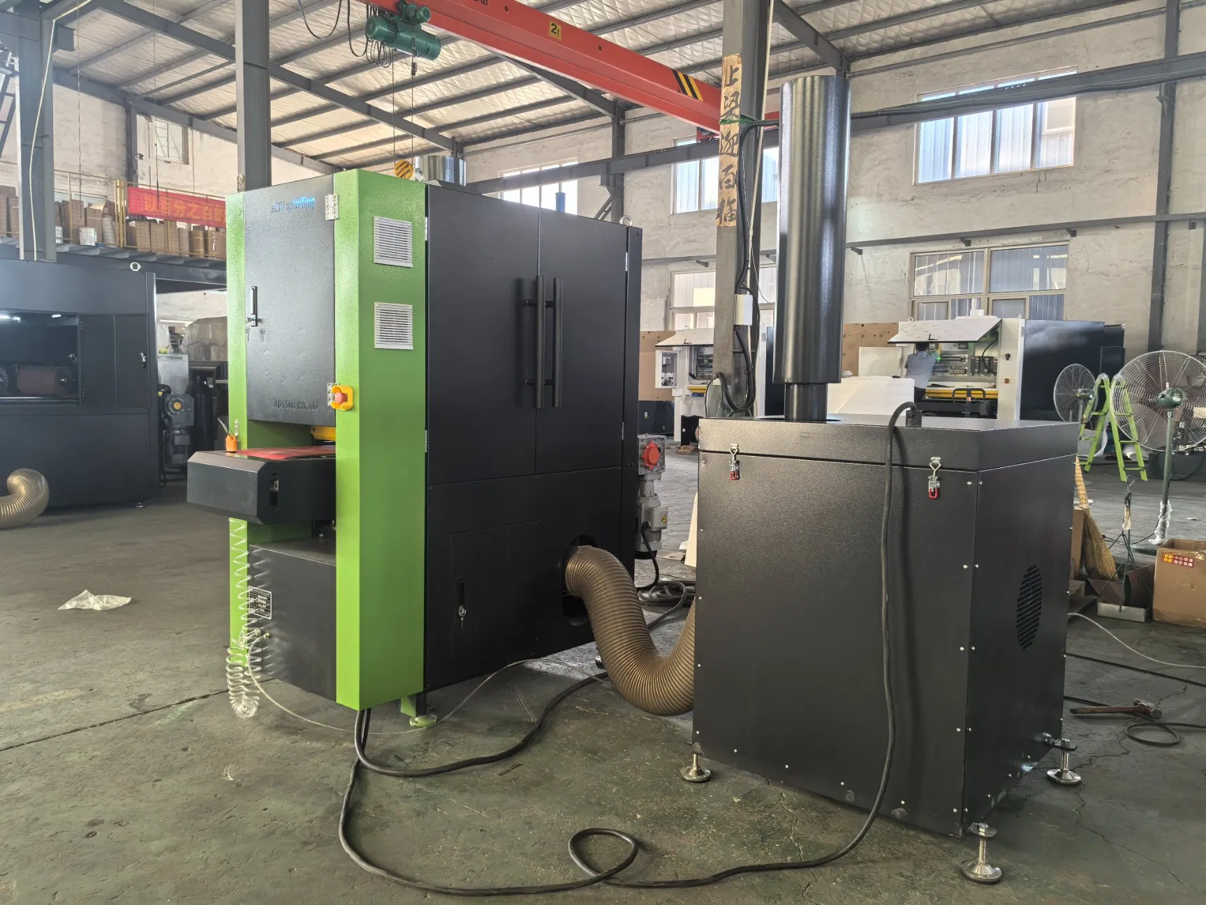 Automatic Metal Sheet Deburring and Edge Rounding Machine RW300 with Rotary Brush and Grinding Belt for Burrs Removal Surface Finishing Polishing Carbon Steel