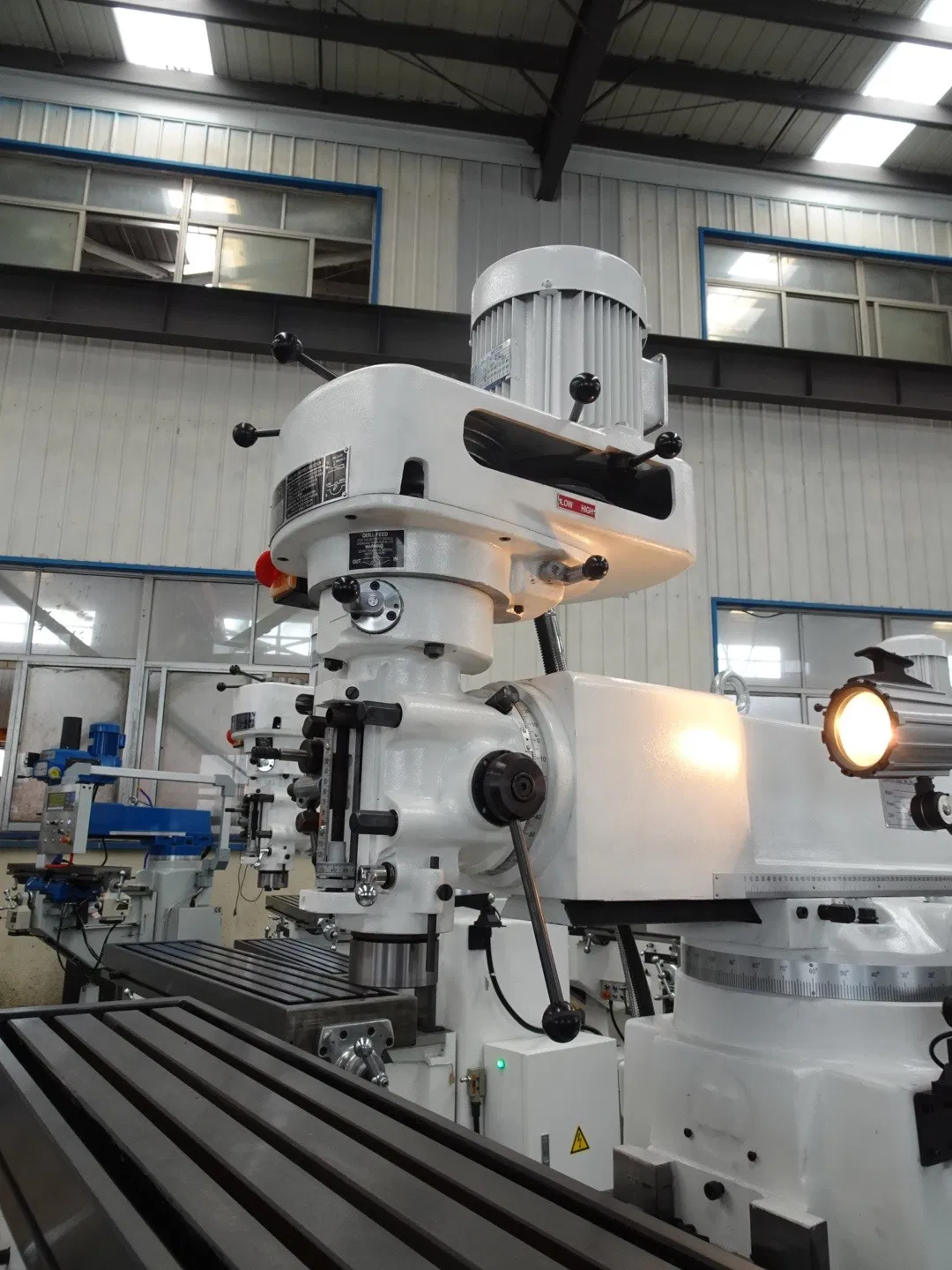 Senmo Vertical Universal Arm Type Turret Milling Machine X6323A