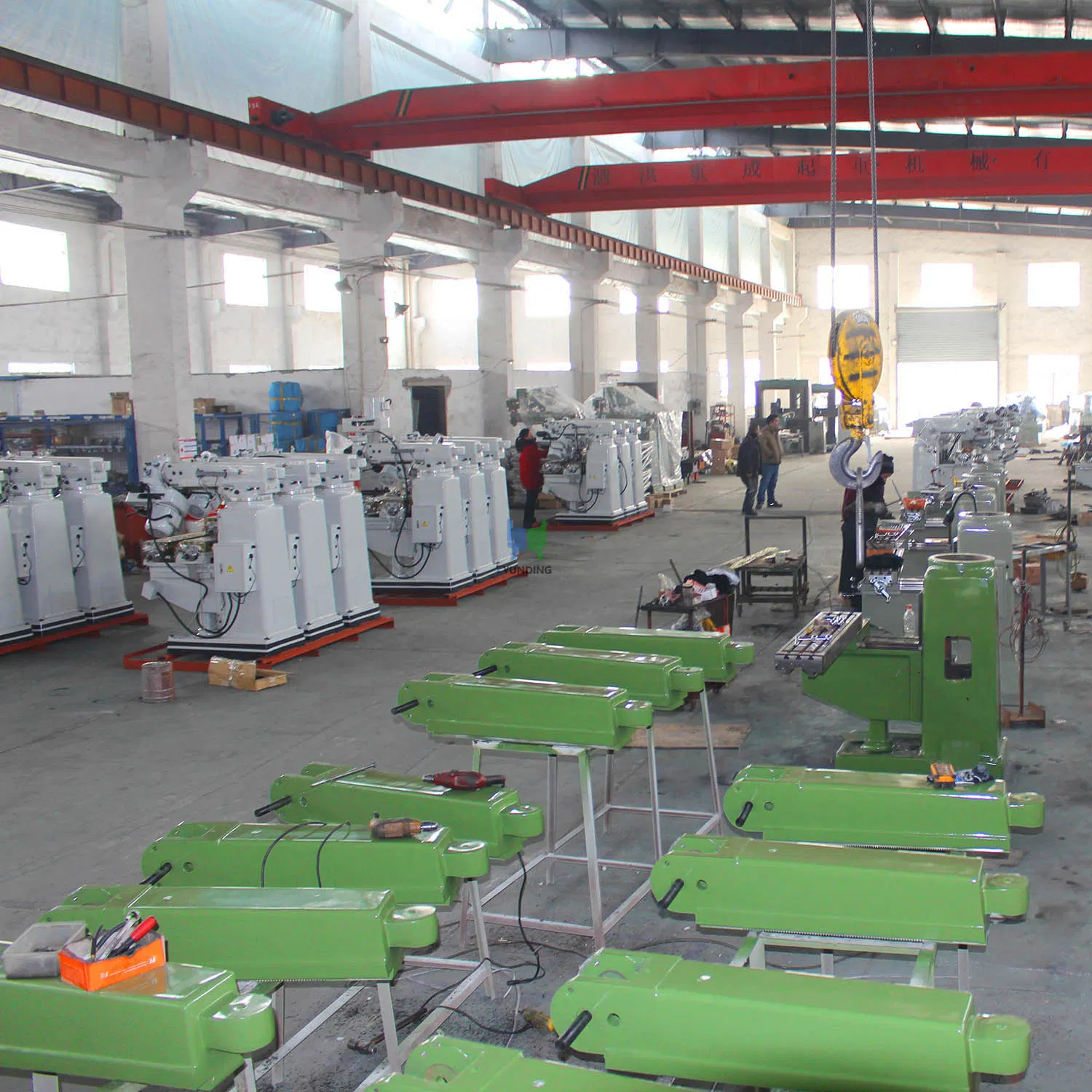 X6330W Price Manual Conventional Vertical Horizontal Knee Type R8 Nt40/50 Taiwan Head Universal Turret Milling Machine with Dro for Metal Processing Cutting