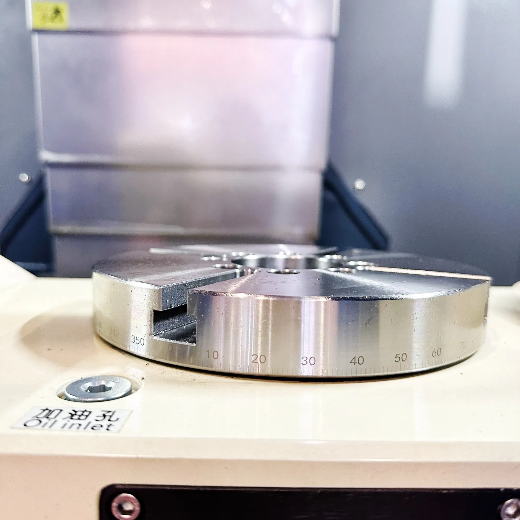 High-Precision Compact Vmc Vertical Machining Axis System for Precision Engineering