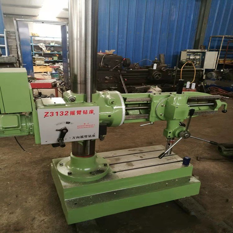 Factory Price High Machining Accuracy Vertical Metal Antiskid Diameter Drill Drilling Press Tapping Gear Driven Pillar Machinery Z3050 Radial Drilling Machine