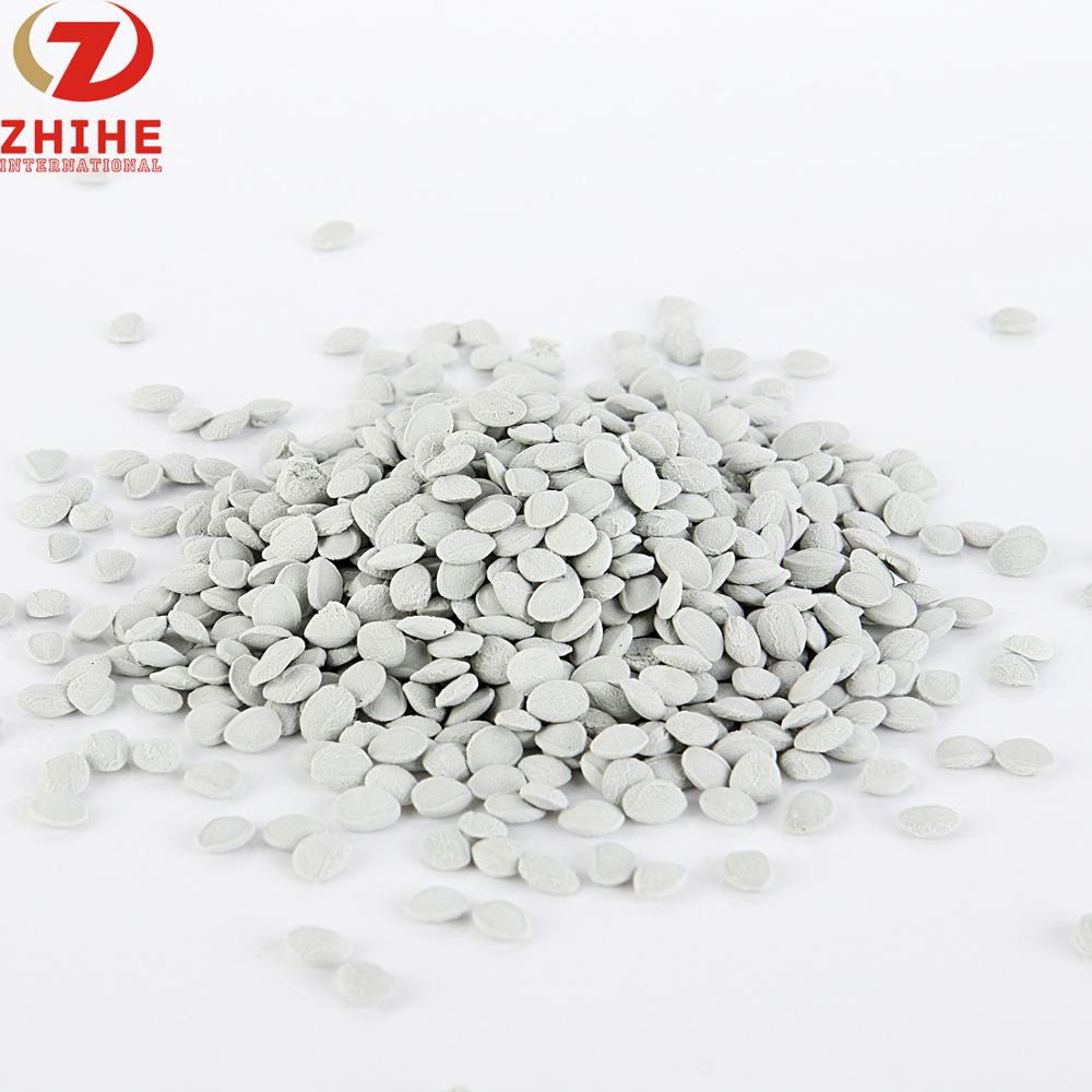 Desiccant masterbatch