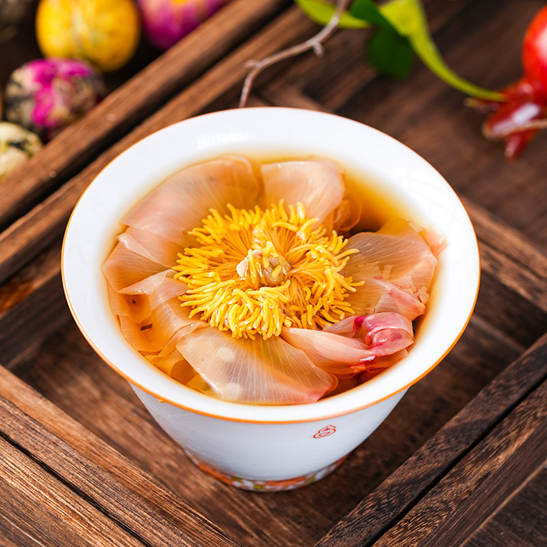 Blooming Flower Tea Ball Close Up