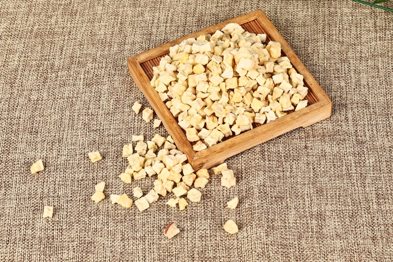 Dehydrated Apple Cubes Snack