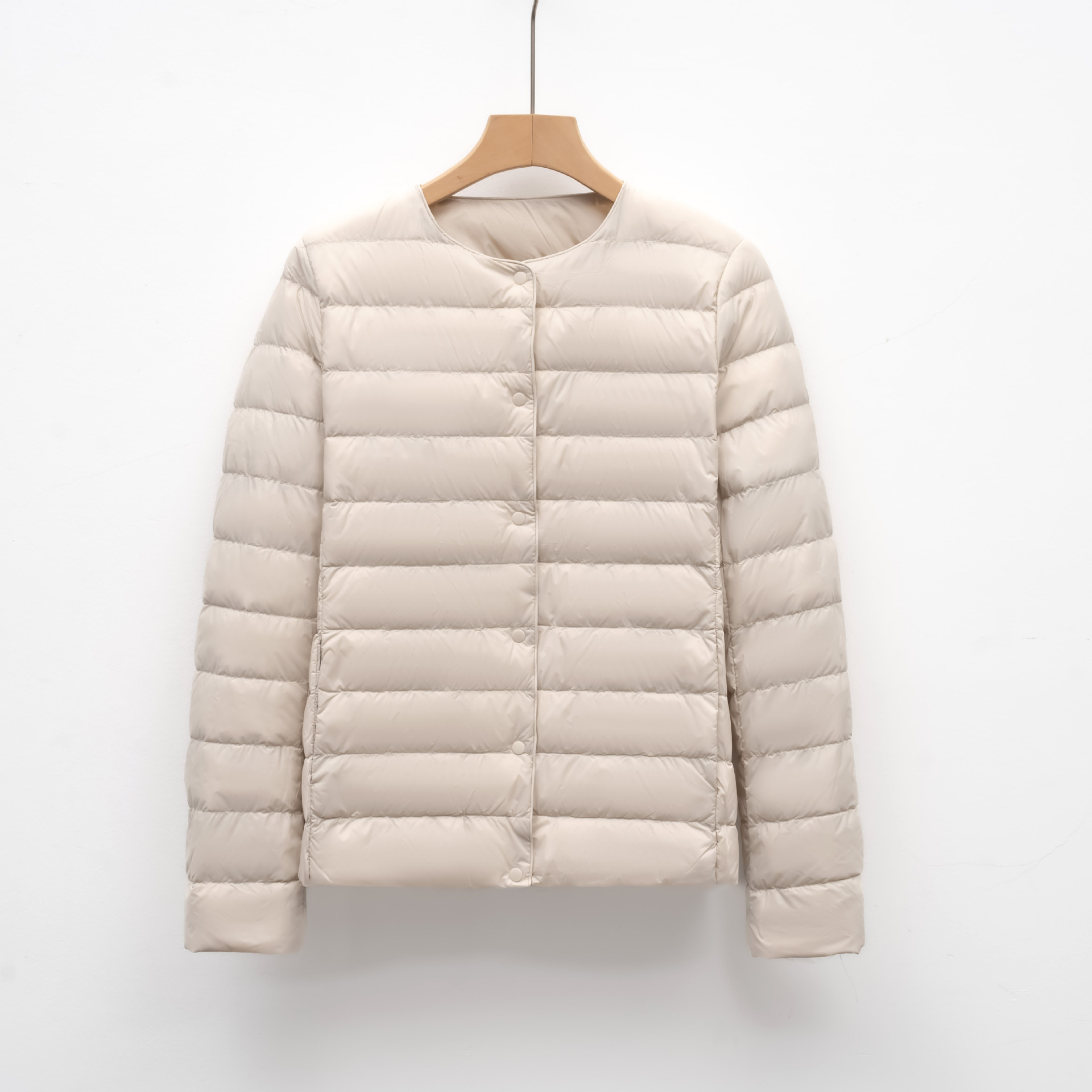 Fashion Ultra Light 90 Duck Down Women Lightweight Coat Warm Female Windbreaker Women's Down Jackets in Stock