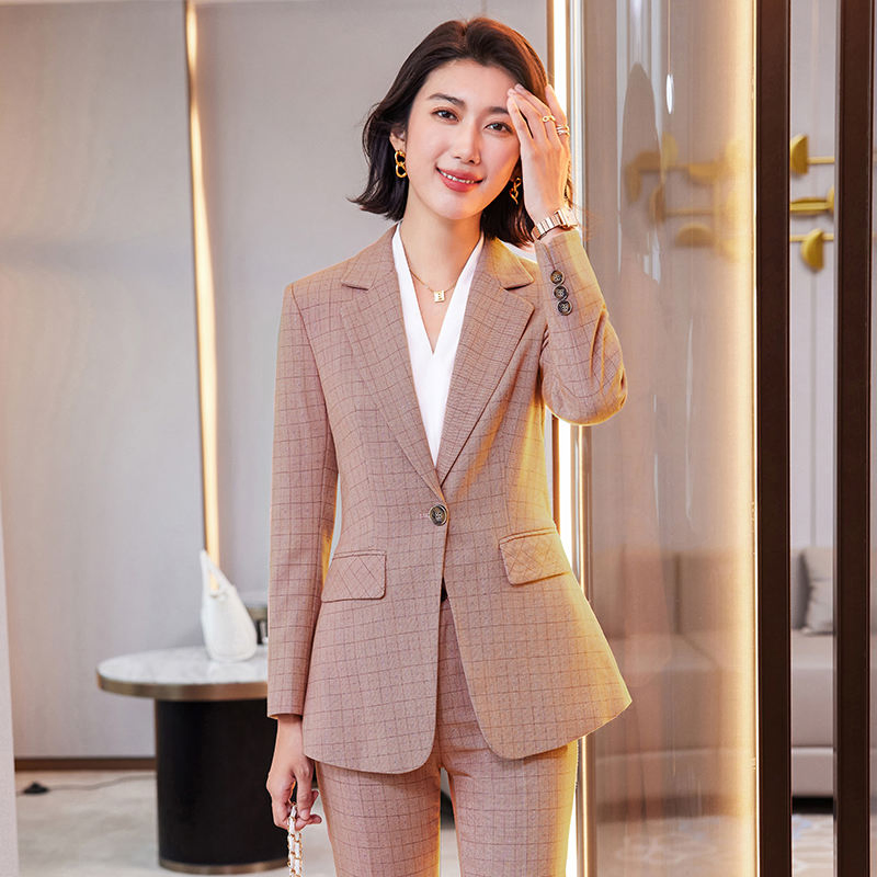Ladies Tailored Women's Blazer with Princess Seams and Horn Buttons for a Flattering Fit Blazer Woman