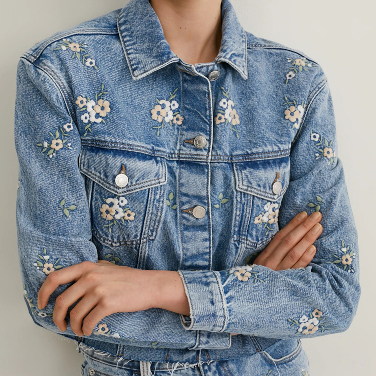 European and American Fashion Denim Jacket Ladies Casual Blue Distressed Ripped Denim Jacket