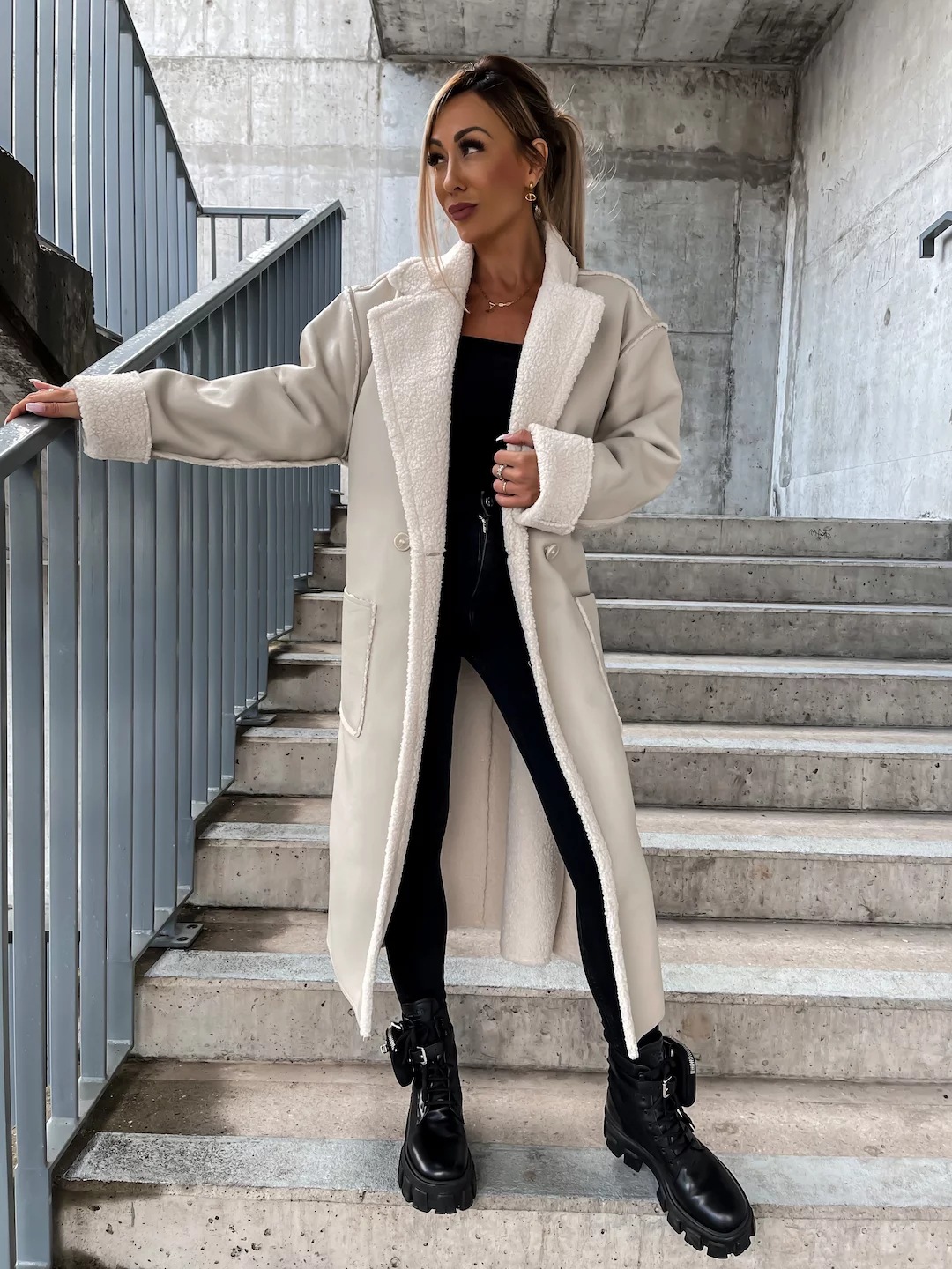 2024 Autumn and Winter New Fashion Casual Leather Jacket Thickened Windbreaker Loose Casual Women's Coat