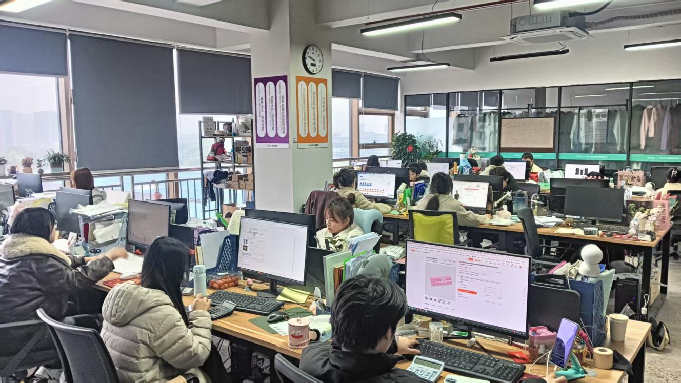 Díaz Fashion women's apparel design showroom in Langfang, Hebei, China