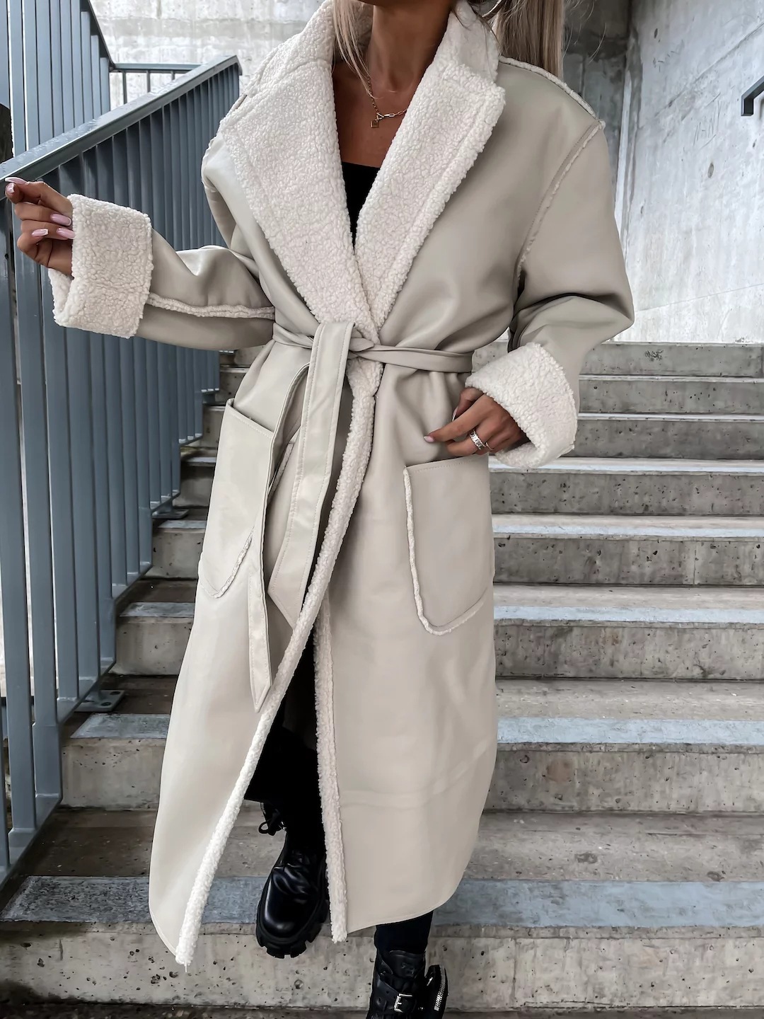 2024 Autumn and Winter New Fashion Casual Leather Jacket Thickened Windbreaker Loose Casual Women's Coat