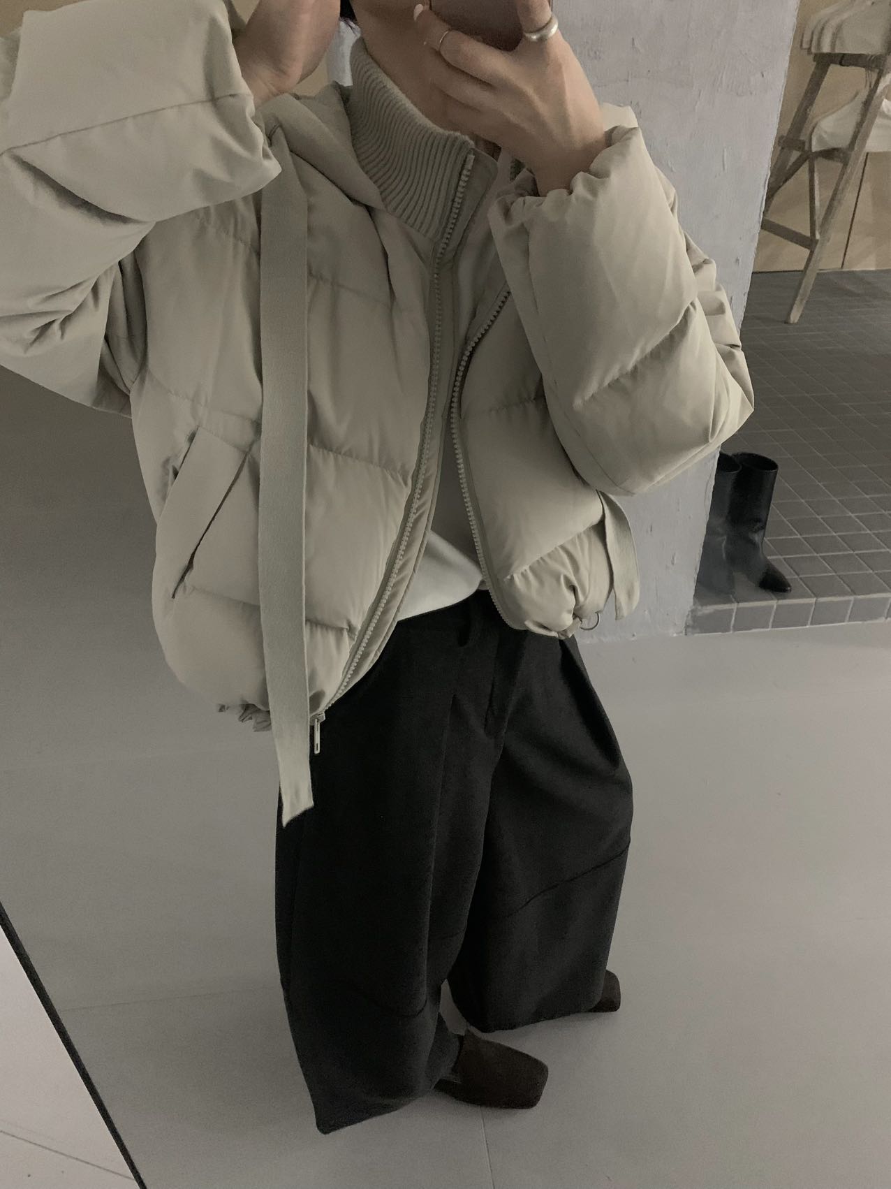 Japanese Korean Style Waterproof Lightweight Women's Down Jacket with Hood Ribbon Warm Puffer for Winter Street and Outdoor Wear