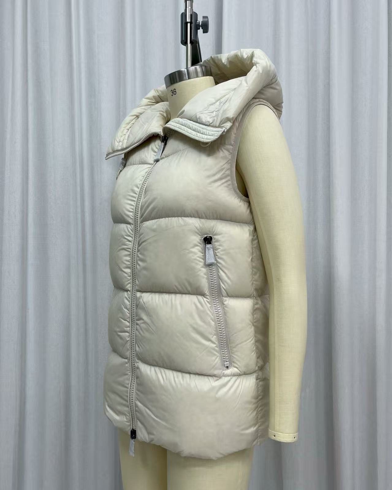 Pursky Women's Warm Winter Thicken Coat Waterproof Cropped Jackets Parka With Removable Hood