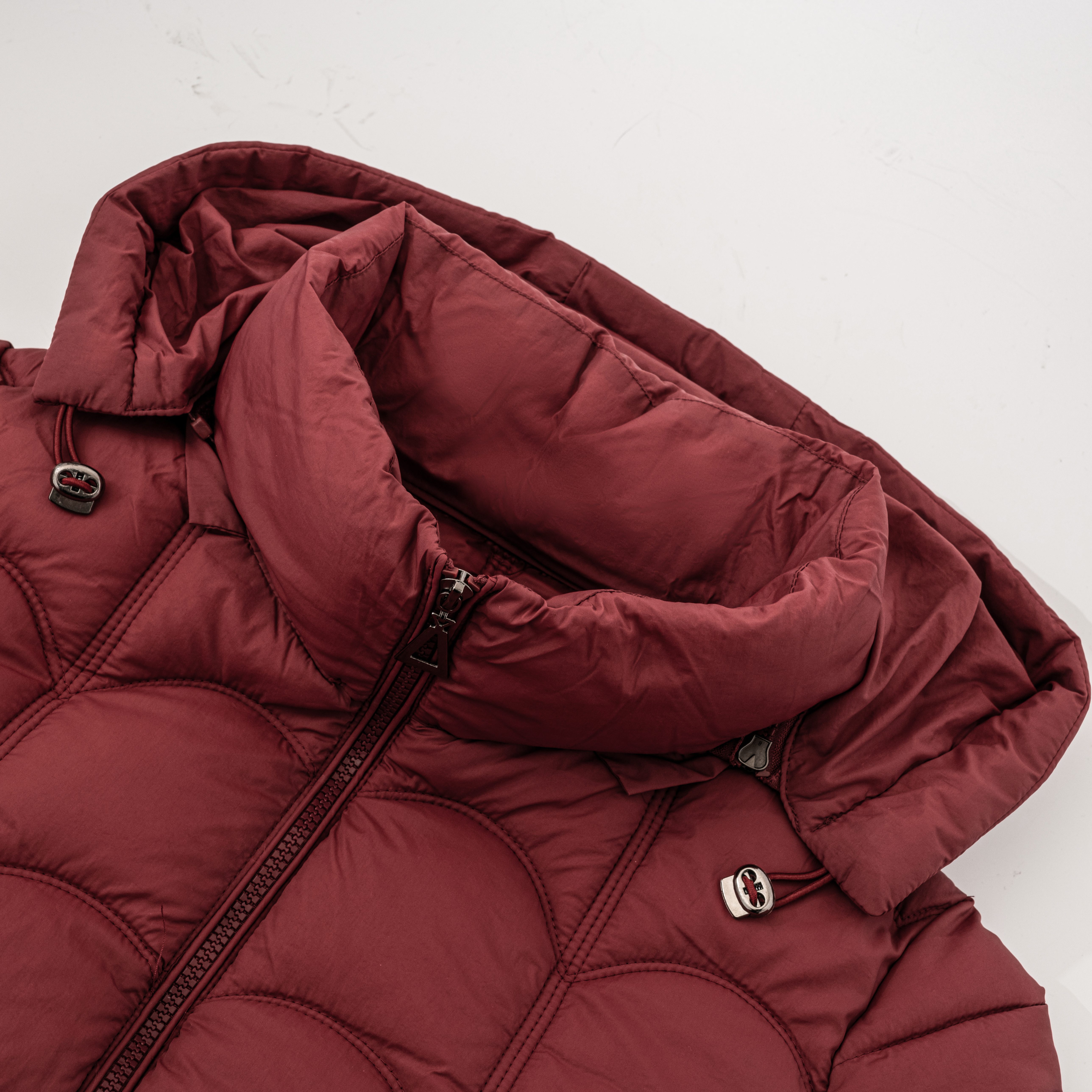 Women's Vintage Windbreaker Winter Jacket Woven Polyester Insulated Hooded Outerwear for Middle-Aged Wear