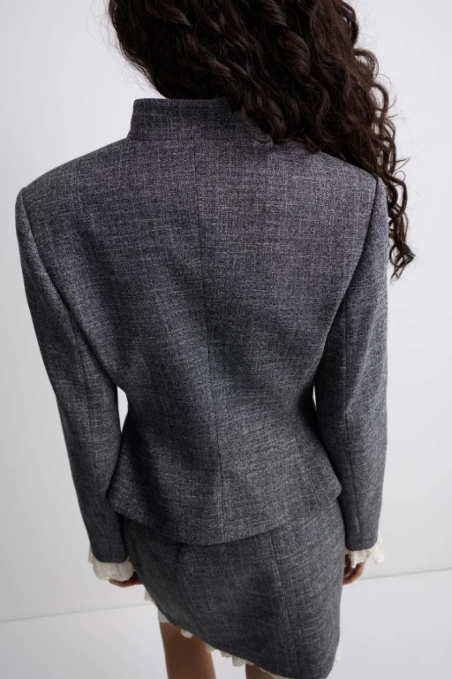 Elegant Women Suits Blazer Paired with Skirt Wholesale Pearl Button Closure Suits Blazer with Stand Collar