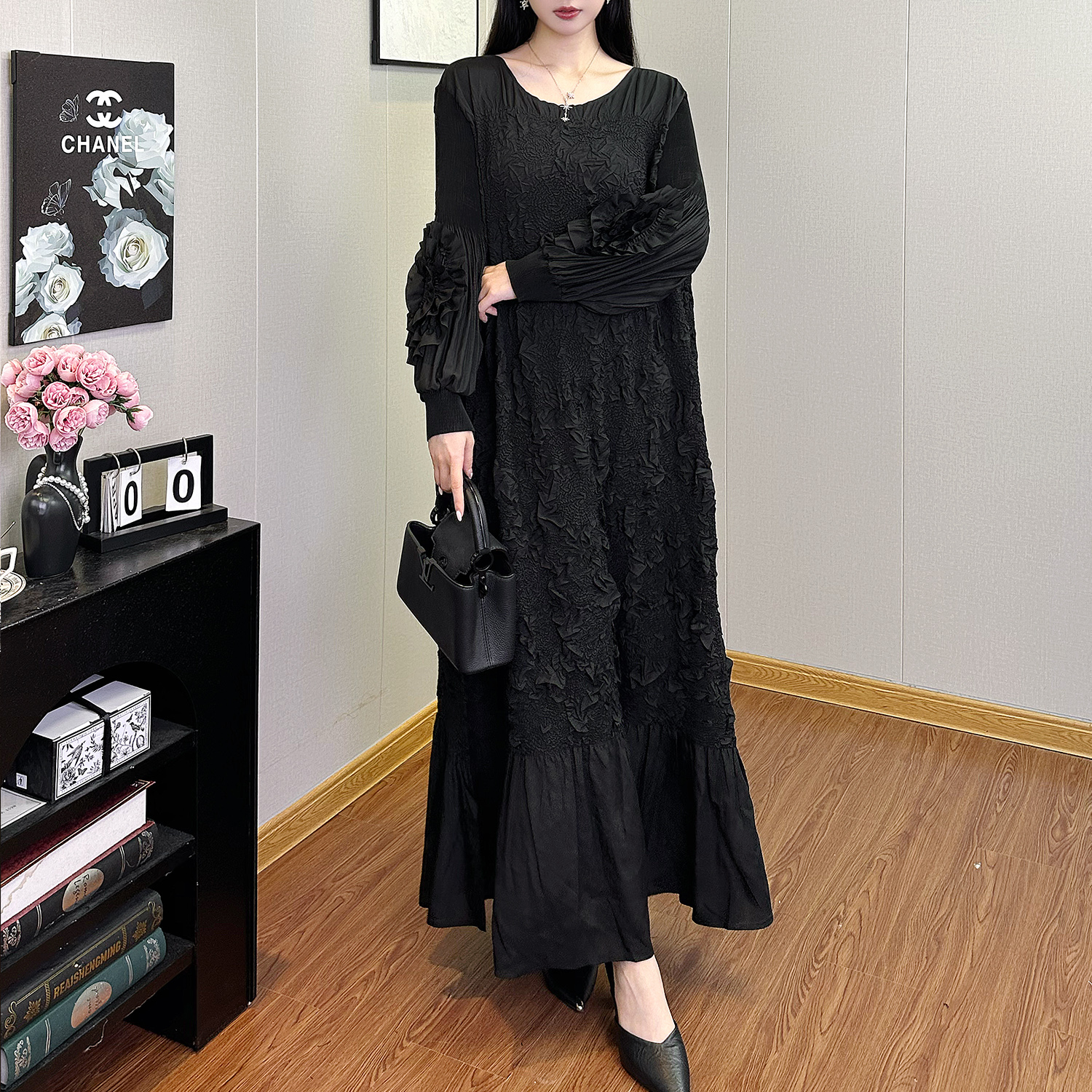 Direct Factory Sale Elegant Casual Ladies for Dresses Long Maxi Unique Pleated Design Petal Sleeves Ruched Dress