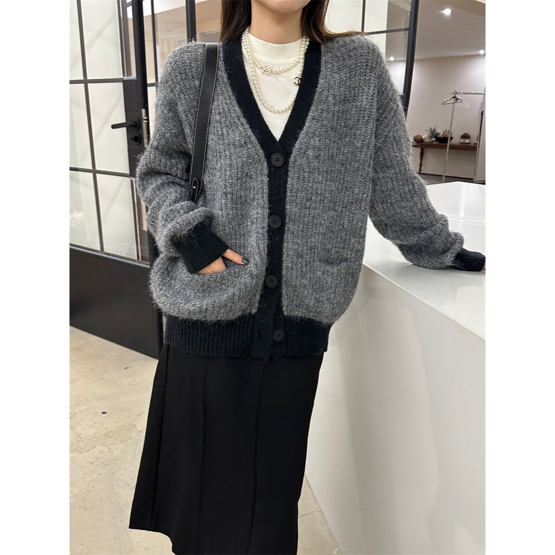Women's Casual Wool Button Thick Knitted Cardigan Sweater V-Neck Autumn Solid Color Breathable Korean Version Coat Small Pocket