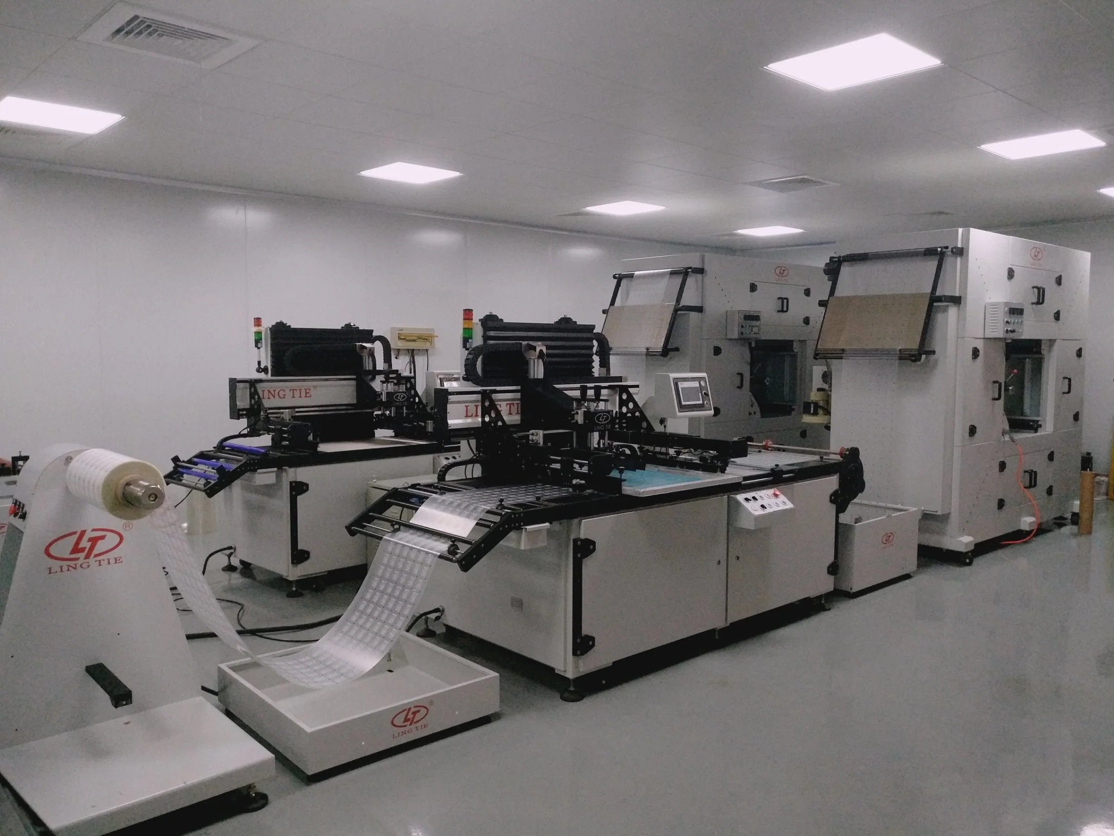 Roll to Roll Screen Printing Machine, Label Flatbed Silk Screen Printing Machinery with IR Oven