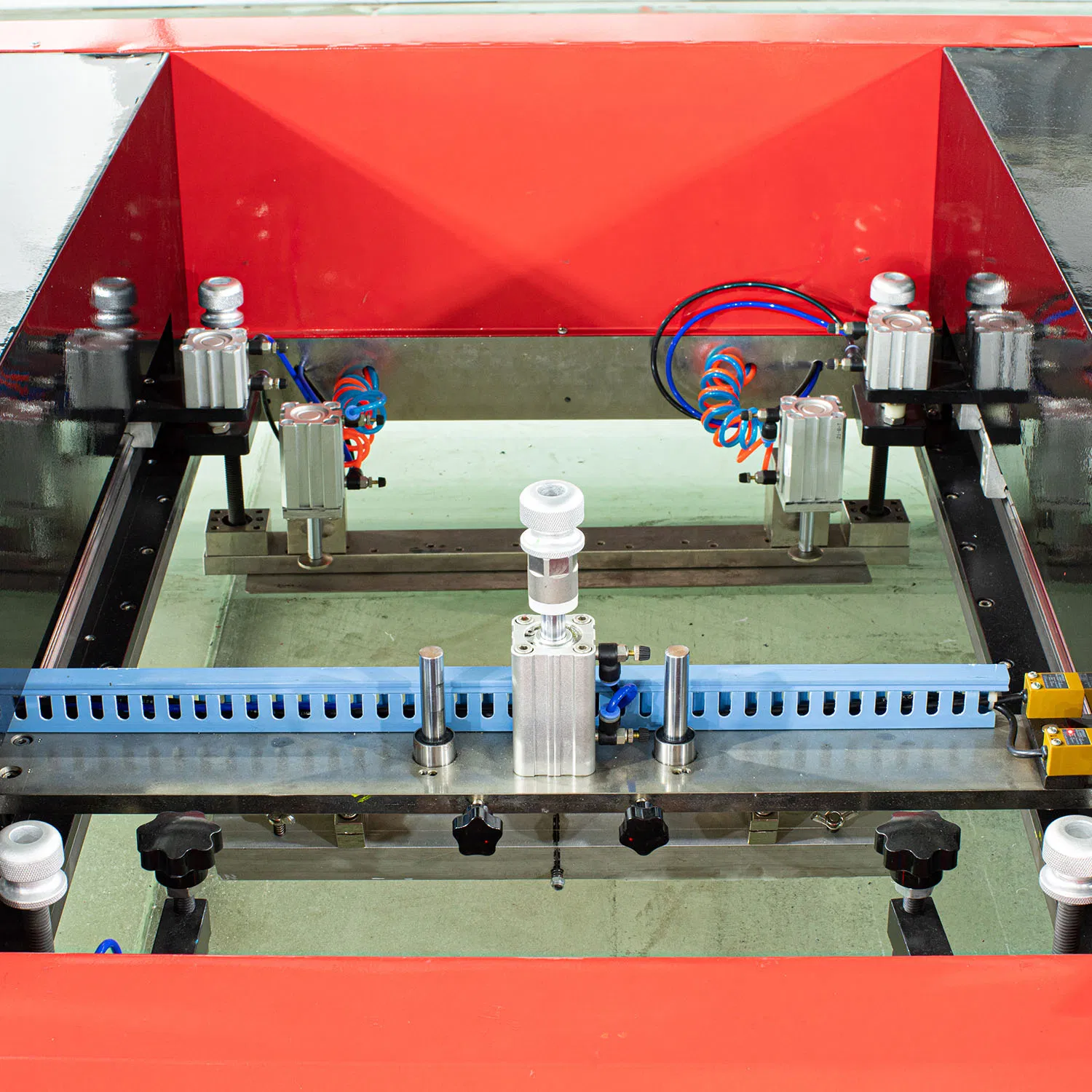 Spu Cheap Flatbed Screen Printing Machine for T-Shirt/Sheet/Shoe Upper