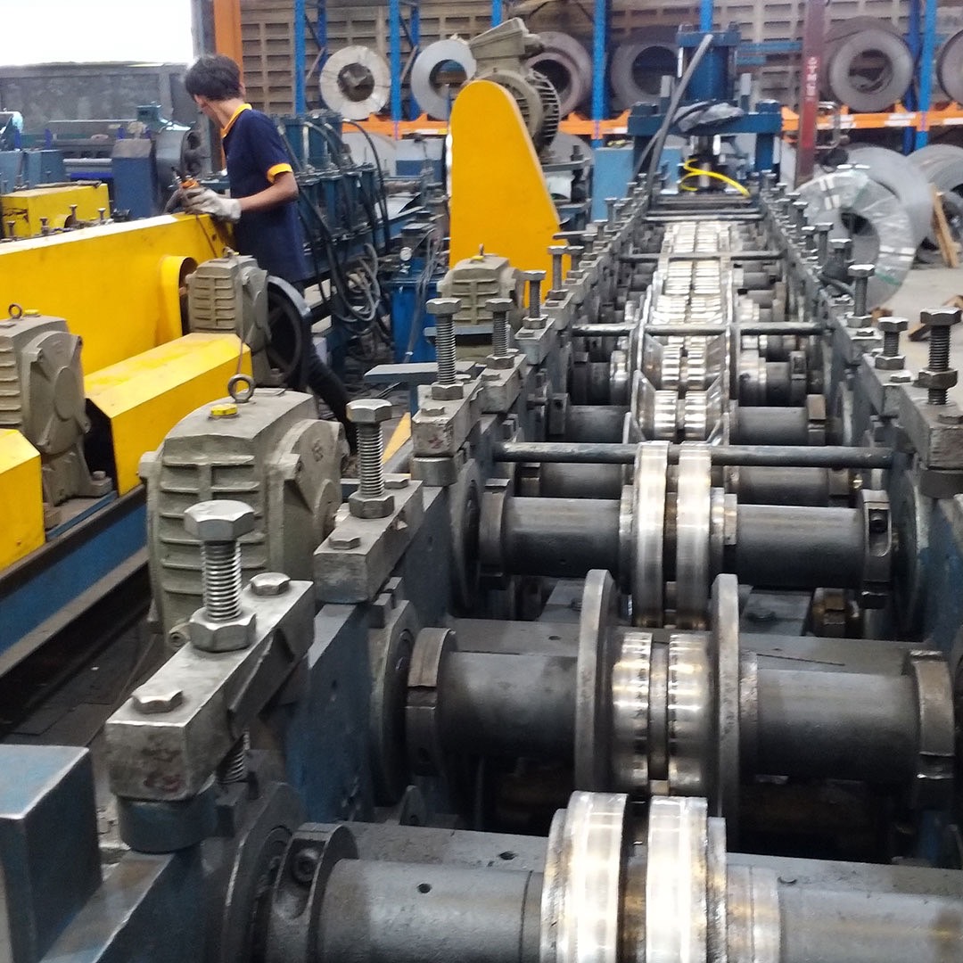 DirectRack global shipping preparation and container loading
