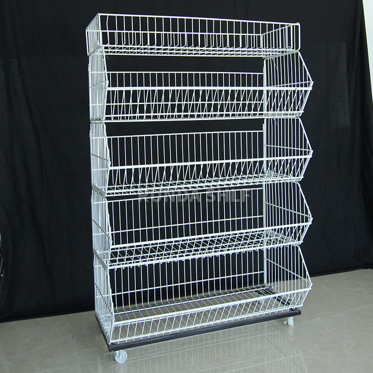 Wood Table Top Shelf Alloy Wheel Stands Metal Carpet Display Stand