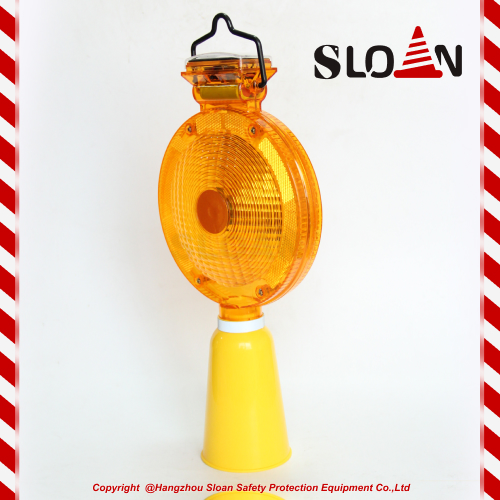 Traffic Safety Amber Solar LED Flashing Light for Road Barricade Warning