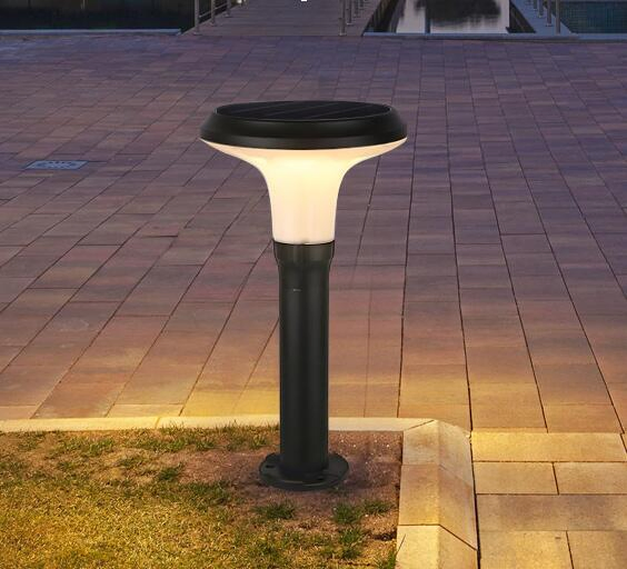 Outdoor Solar LED Gate Light Solar Power Pillar Light with Fashion Design