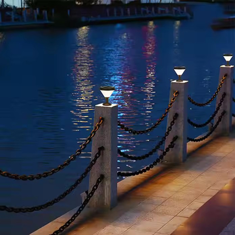 Modern Front Pillar Solar Gate Light Solar LED Pillar Light Outdoor Garden Light Waterproof Design