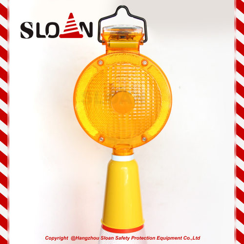 Traffic Safety Amber Solar LED Flashing Light for Road Barricade Warning