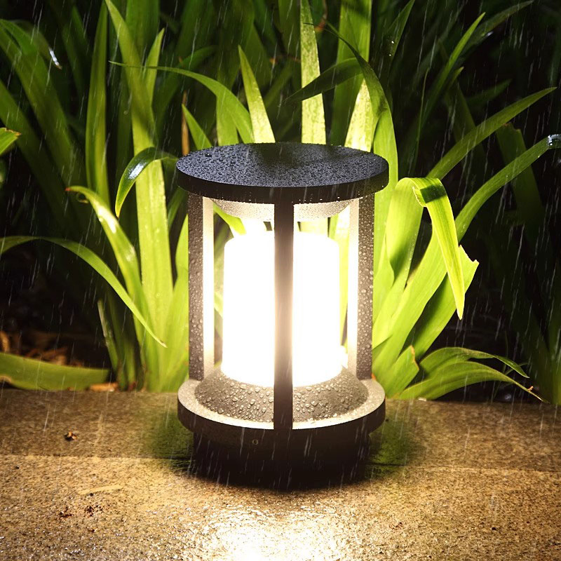 Wholesale Waterproof Gate Pillar Lights Outdoor European Simple Design Outdoor Pillar Gate Light Waterproof Courtyard LED Solar Garden Light