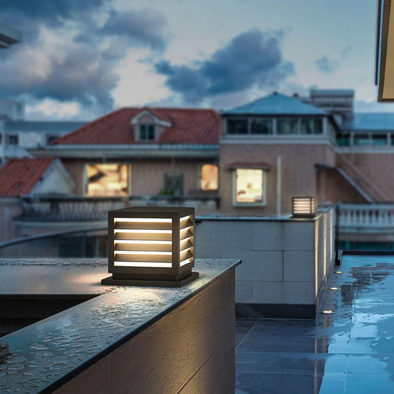 Modern LED Solar Power Main Gate Light for Home Garden Outdoor Waterproof Pillar Wall Post Light