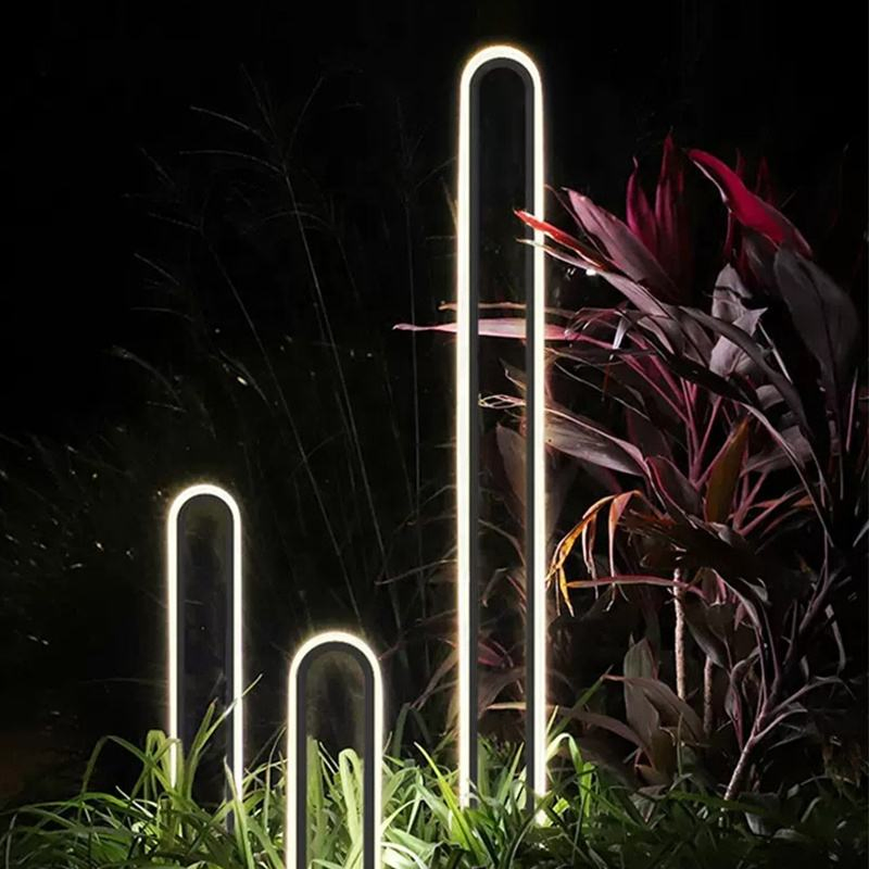 Wholesales LED Garden Path Ways Lights Tree Lighting Outdoor Decoration Waterproof Solar Garden Spike Lawn Light Landscape Lamp