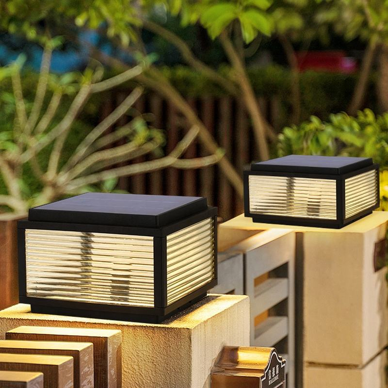 Modern Waterproof IP65 Square Fence Garden Post Main Gate Lamp Outdoor Solar Pillar Light