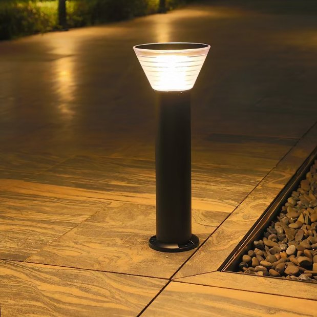 Unique Design Outdoor Waterproof Solar Fence Post Lights Main Gate Pillar Light Villa Garden Park Bollard Solar Post Top Landscape Lamp