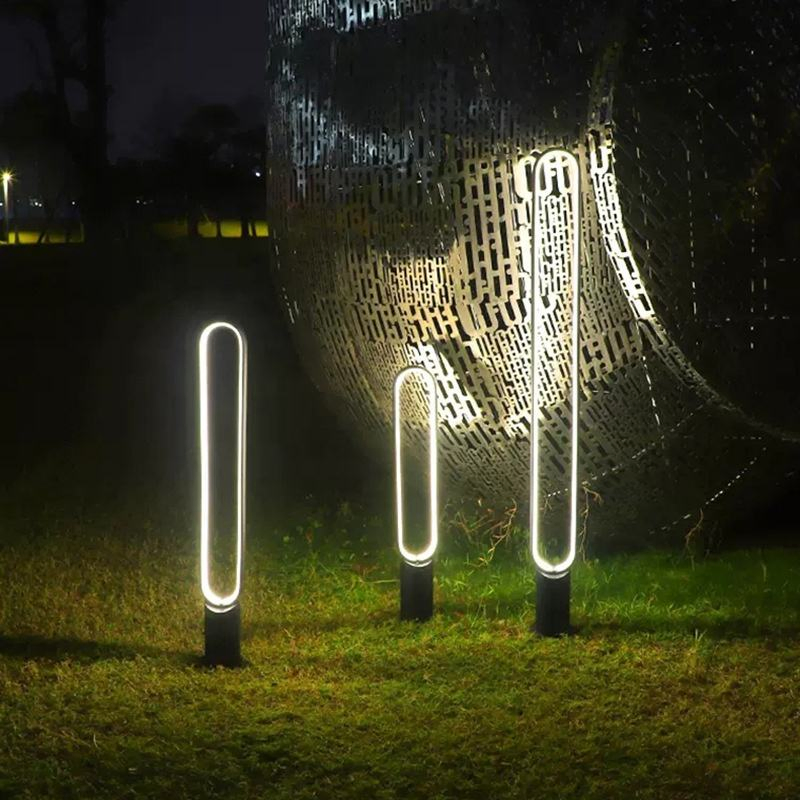 Wholesales LED Garden Path Ways Lights Tree Lighting Outdoor Decoration Waterproof Solar Garden Spike Lawn Light Landscape Lamp