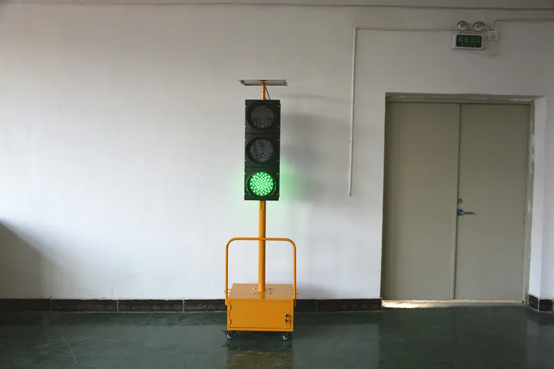 Solar Traffic Light 8