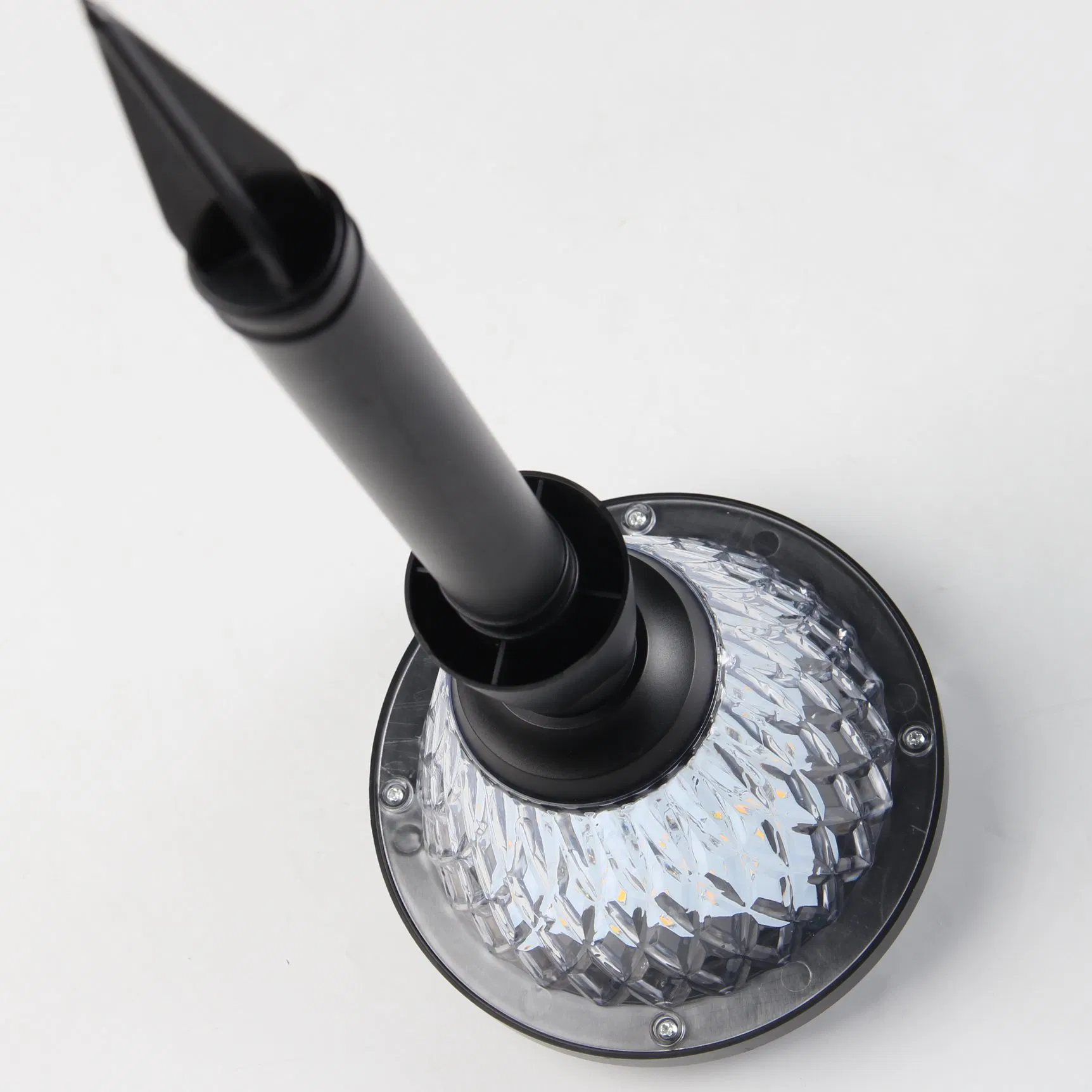 Wireless Solar Garden Light with Decorative Spike Design