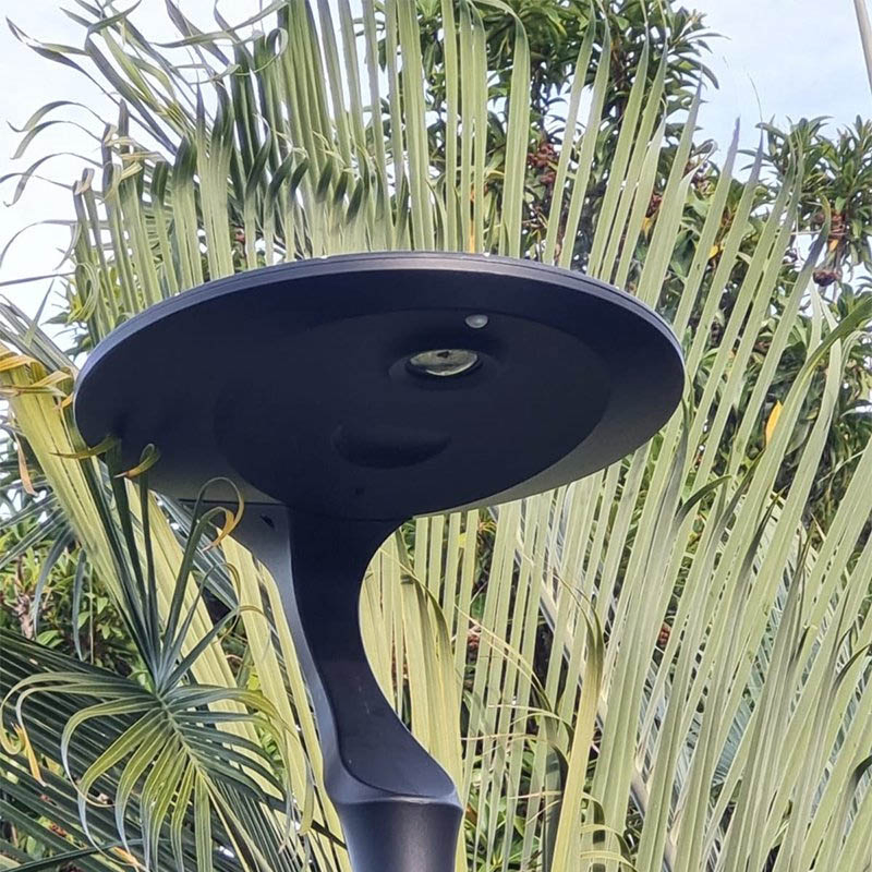 High-Efficiency Solar Post Top Light with Dual CCT &amp; Dusk-to-Dawn Mode